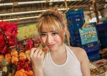 AISS爱丝(黄金版) - 女骑士的任性：西雅写真合集，让人又爱又恨