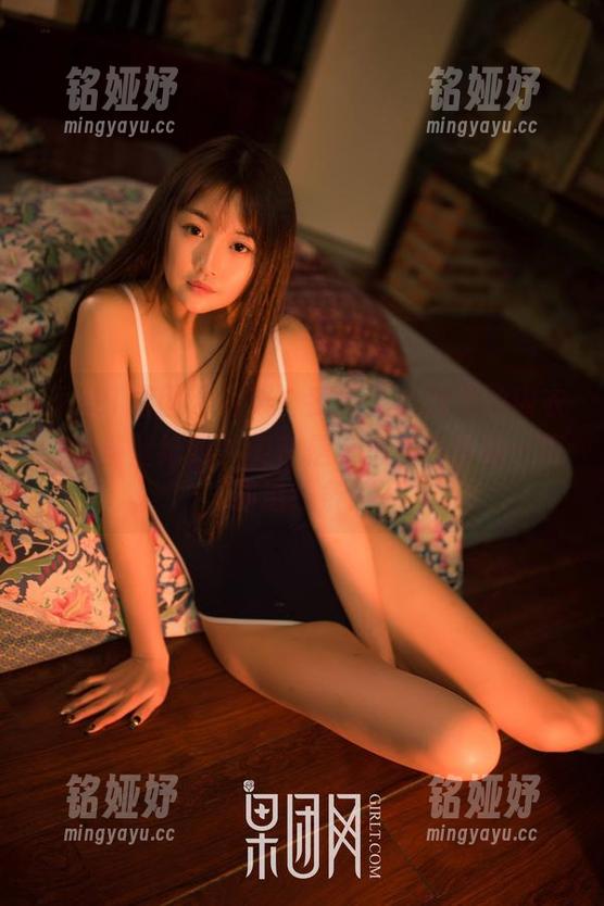 GIRLT果团网 - 唉，我能用陈雅漫的内衣美图当壁纸吗？实在是忍不住要再看一眼那道线条！