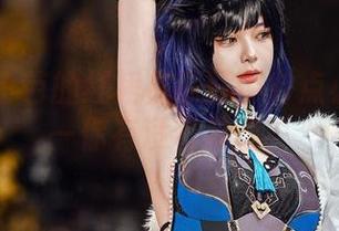 Hachi小芭的红裙在原图中有点小秘密——你有没有发现？