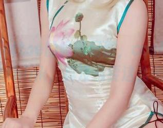 等等，Kettoe的微博配图，cos的风格让我overthink，真没必要这么美妙吧？