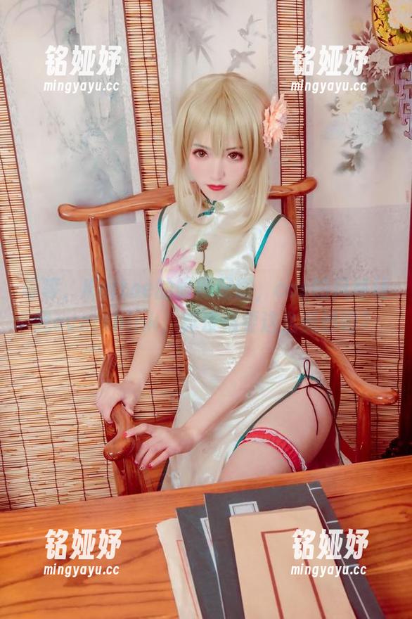 Kettoe 等等,Kettoe的微博配图,cos的风格让我overthink,真没必要这么美妙吧?