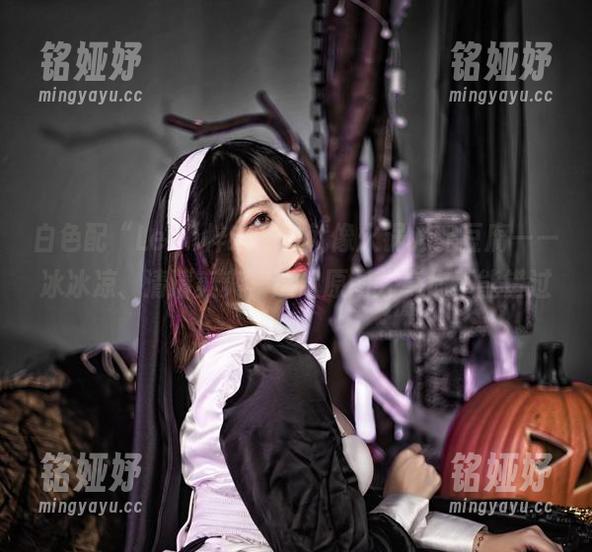 Leah梓未 白色配“Leah梓未”,就像火锅必配豆腐——冰冰凉、清清爽爽,这组原图分享你不能错过。