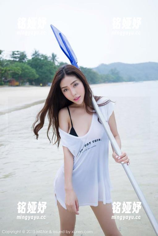 MiStar魅妍社 - 夏依依的妹妹，伪装成了写真图集的灵魂，怎么说呢，似乎有点魔法。