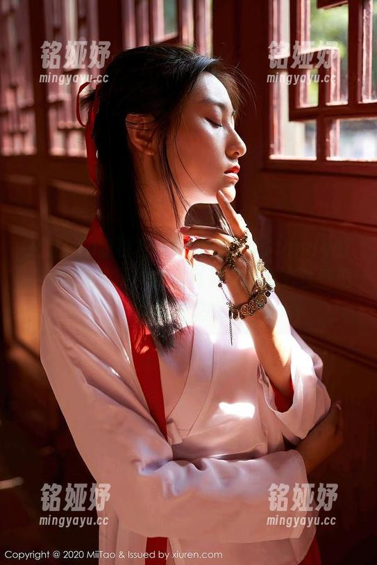 MiiTao蜜桃社 - 这就是静香Mandy的“可爱主义”，高清写真集让人心甘情愿往深坑里跳！