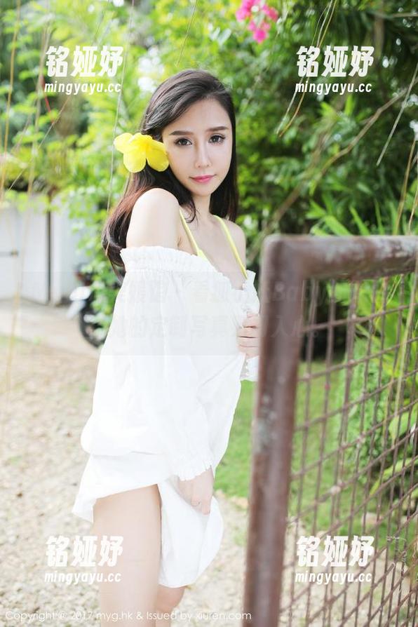 MyGirl美媛馆 - 看狐小妖Baby的黑白，她的定制写真刀刀入心。