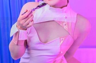 高清写真中的Natsuko夏夏子，比叡泳装和海浪的碰撞，太美味了吧！