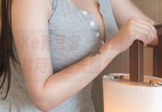 QingDouKe青豆客 - 校服虽然普通，施忆佳却用无圣光图集玩出花！