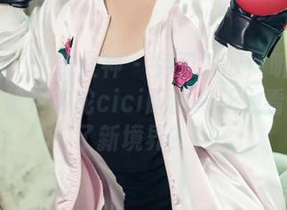 TouTiao头条女神 - 免费获取！听说刘瑾希的御姐花与蛇cici版图集让人看了达到了新境界？！
