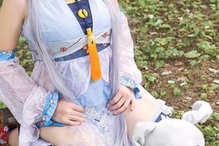 TouTiao头条女神 - 别以为更新蕾丝图包就简单，张梓柔教你什么叫视觉的狂欢