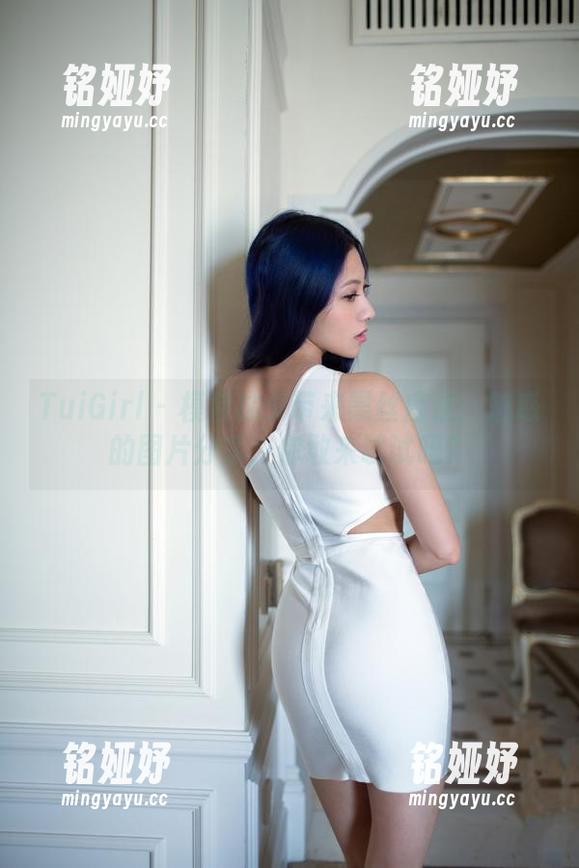 TuiGirl - 模特林夕带来黑丝魔法：魅惑的图片分享，你敢来试试吗？
