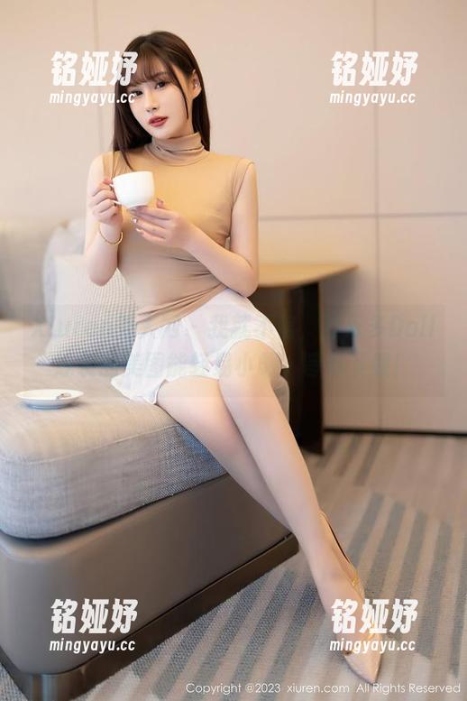 Xiuren秀人网-养乐多Doll Xiuren秀人网 - 我就不信,养乐多Doll泳装的美图能轻易小觑,等你下载!