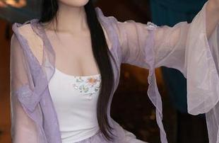 Xiuren秀人网 - 如果唐翩翩的最新校园图册能说话，它会说些什么呢？