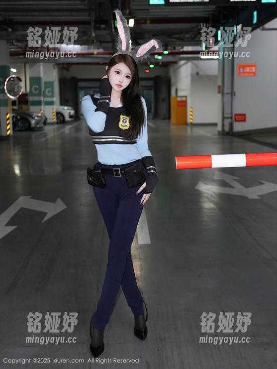 Xiuren秀人网 - 合辑：徐莉芝Booty的海南岛旅拍，不知道是在拍照还是在度假，反正都是美美哒！