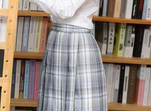 Xiuren秀人网 - 看李金金的无圣光红裙写真，幸福满溢，不信你试试！