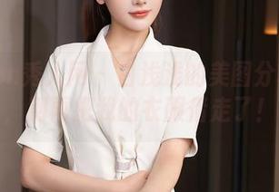 Xiuren秀人网 - 白浅浅的美图分享：姐，别再把我的衣服借走了！