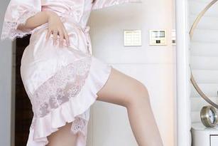 Xiuren秀人网 - 糯美子Mini的裸足乐趣，私房写真拍趣味，脚下情有独钟！