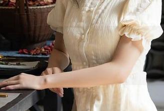 Xiuren秀人网 - 图包大揭露，萌宝儿BoA的女孩，你以为自己真能抵挡吗？