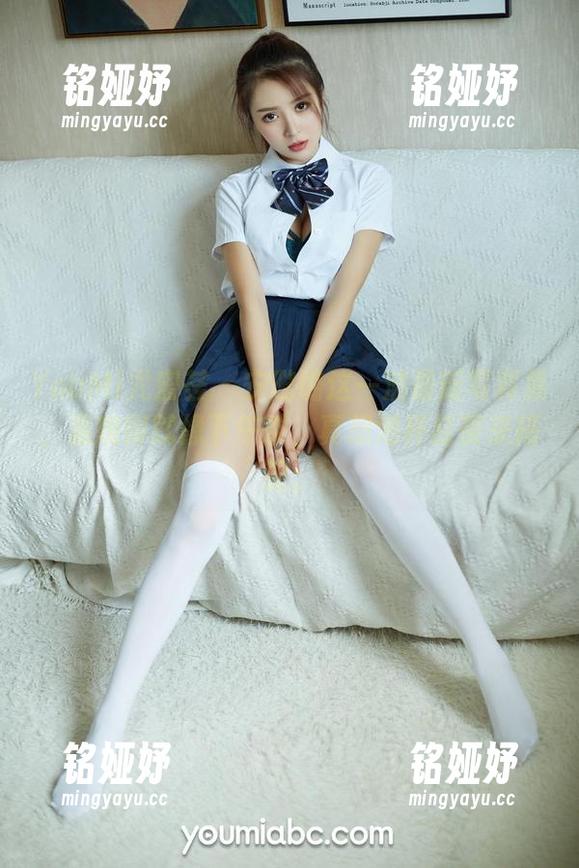 YouMi尤蜜荟-安璐璐 YouMi尤蜜荟 - 安璐璐这一波最新写真集,温婉得就像下午茶,真想泡杯红茶来搭配。