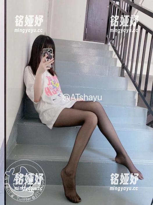 at鲨鱼 图集来了,全套at鲨鱼高跟鞋,脚踝都在争着抢镜