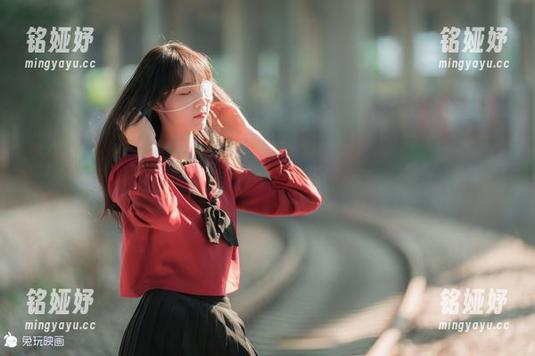 兔玩映画的黑修女与白丝JK，原图带点那啥的调调，壁纸当然更不要错过！
