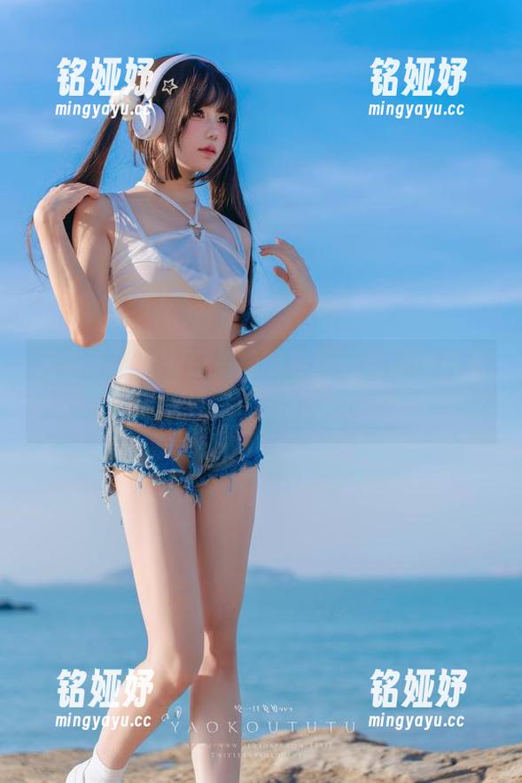 又来了！咬一口兔娘的更新，假期图片是不是有点过于crazy了？