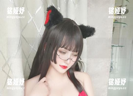 夏鸽鸽不想起床 副会长夏鸽鸽不想起床的监狱学院套图,自拍达人出手,下载前建议加点小心翼翼。
