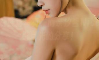 四妹的蜘蛛精写真，而奈汐酱Nice默默吸引目光的分享！