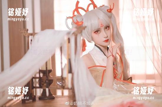 不知火的视觉冲击，奶狮不咬人图片合集大赏！