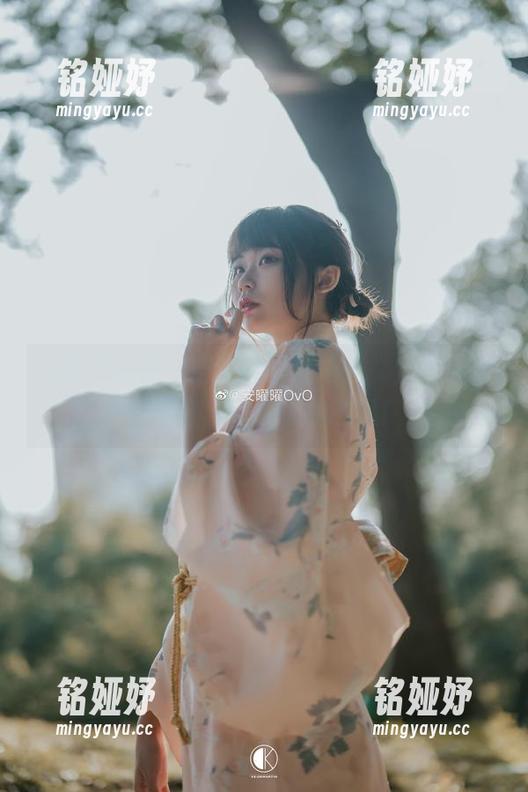 安曜曜 美图新视角:安曜曜的禁地修女,每一张都带着‘被禁’的味道!