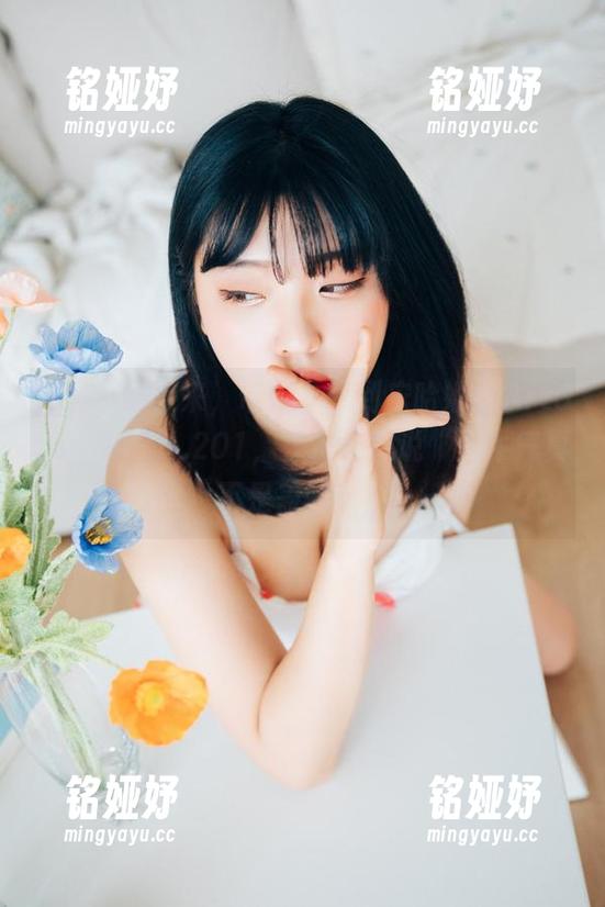 高清不够，来，带你分享到宋哈娜的ArtGraviaVOL.201，保准你想说“这牛气真不是盖的”！