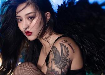 微密圈 - 宋昱欣泳池作品集：那些听说安静才好看的话！