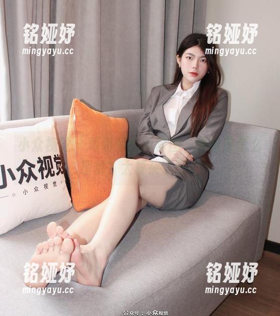 小众视觉-珂老师 小众视觉 - 珂老师的新套图,蕾丝该怎么理解?太复杂了吧。