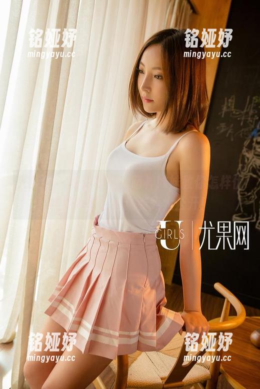 尤果网 - 免费写真，萌神妹妹教你怎样优雅地摔倒！瑜伽姿势大公开！