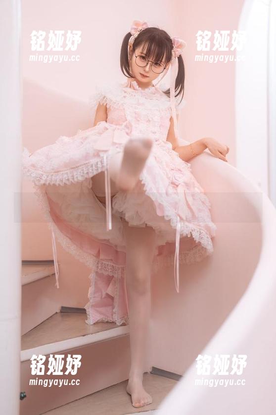 幼水铃衣 原图下载是时候收藏幼水铃衣的短裤了!