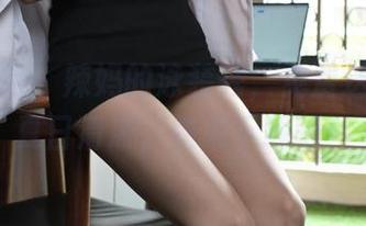 异思趣向 - 辣妈的泳装秀，免费送你一份夏日清凉，快来下载吧！