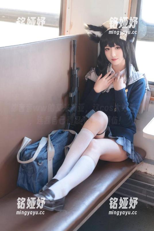 弥音音ww 弥音音ww的艾米莉亚,这cos太好看了,连我自己都忍不住想模仿!