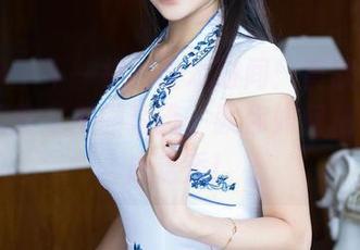 推女神 - 不一样的课本时间：黄歆苑chobits的教室美图精选，教你如何把课堂变成走秀！