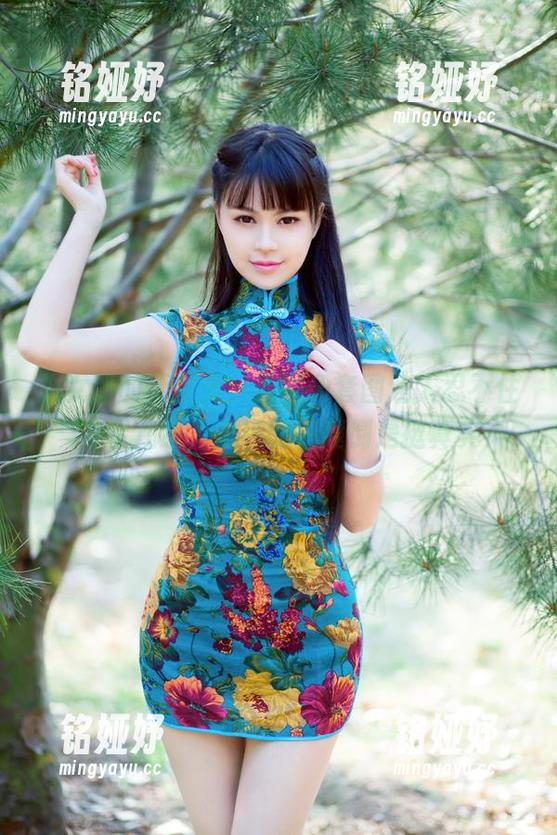 推女郎的无圣光，原图和套图让人忍不住多看几眼，粗糙的温度倒是挺真实