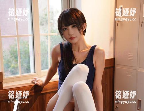 无影喵喵Ghost在短裤里的壁纸迷情，你觉得怎样？