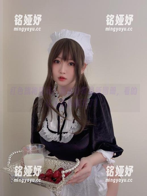 红色旗袍登场！是依酱呀最新图册，看的让人毛孔都开了！