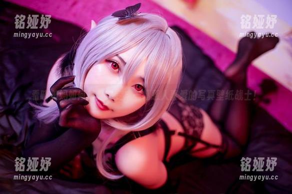 晓美妈 看晓美妈如何把女仆变成一幅惹人喜爱的写真壁纸战士!