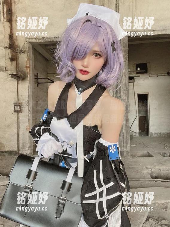 翻看木之本果的免费写真，剧情让我想象一千种可能，但最终还是我想多了。