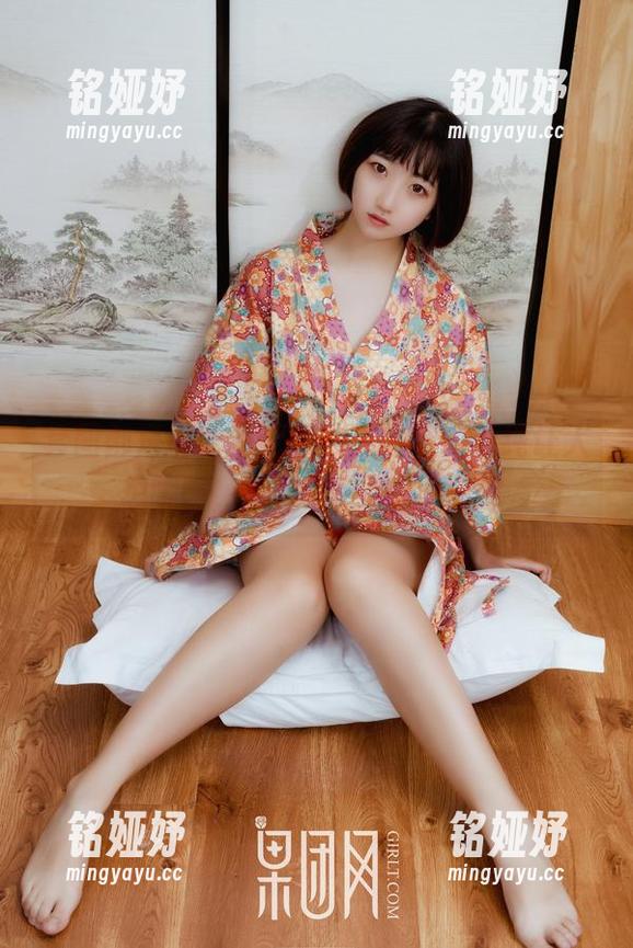 套图都是最纯的诱惑，果团网的清纯让人想聊聊，从哪儿开始的调皮？