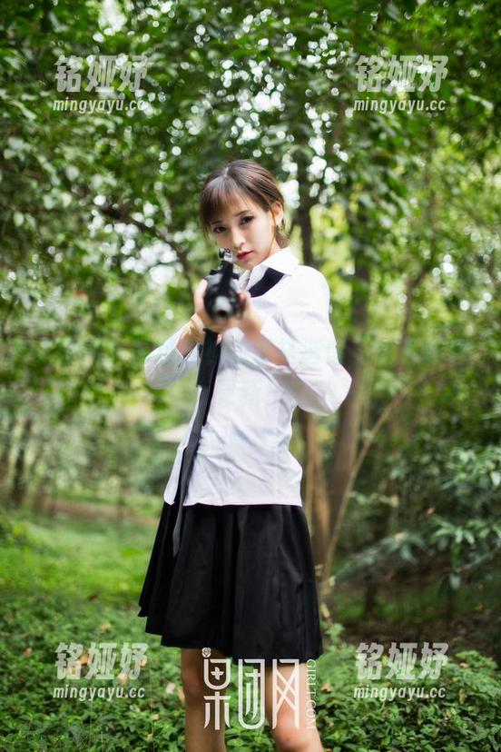 果团网 果团网:蔷薇女神的混搭造型,快看这波更新!