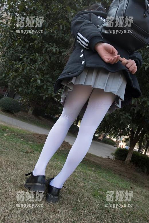森萝财团 森萝财团的白丝写真,让肉丝一时无法接招!