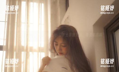 樱晚gigi 不说幕后话,看看樱晚gigi的护士原图更新,有点意思哦