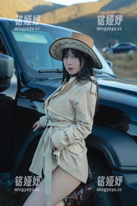 浅安安 揭开夏天的另一面,看看浅安安的高清写真是如何让你动心的?