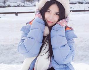 爱蜜社 - 无圣光下的娜大少爷：这礼服，真的不怕被人认出来吗？