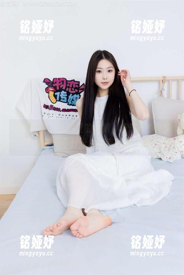 物恋传媒 - 私拍里的姑娘，佳琪这小妹妹是谁呀，不打扮也能有这种气质？