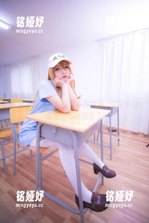 神楽坂真冬 人类的审美在冬季又一次被神楽坂真冬的裤里丝cos刷新了